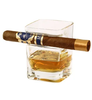 Rom- och Whiskyglas med Cigarrhållare